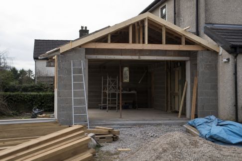 Réussir l’extension de sa maison : démarches et pièges à éviter