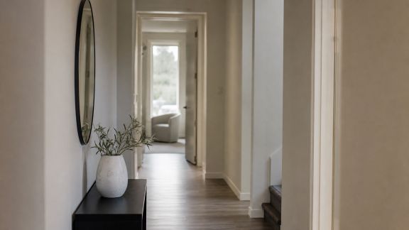 Guide pas à pas pour relooker un couloir grâce au home staging