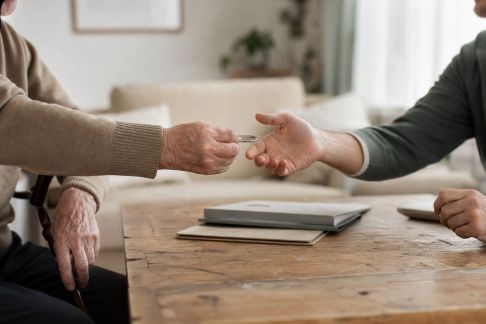 Sci familiale : stratégies fiscales pour la transmission et la gestion du patrimoine